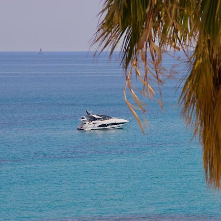 "Dans Les Toits De La Ville" Plein Centre Et Mer Menton Luaran gambar